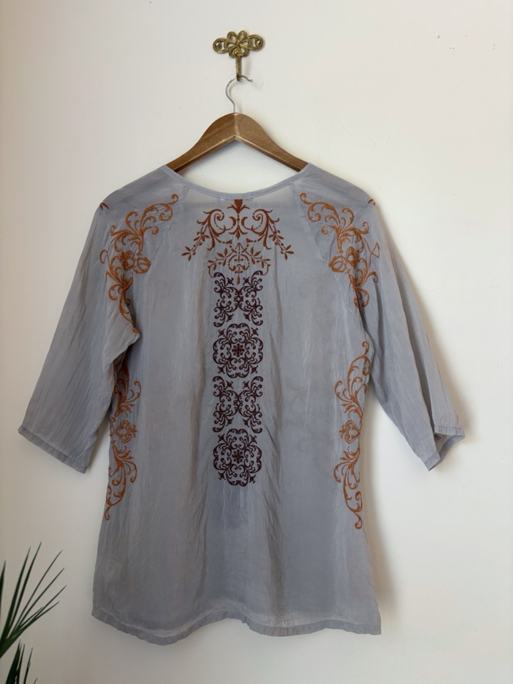 Johnny Was Grey Embroidered Tunic Top Small - Picture 3 of 6